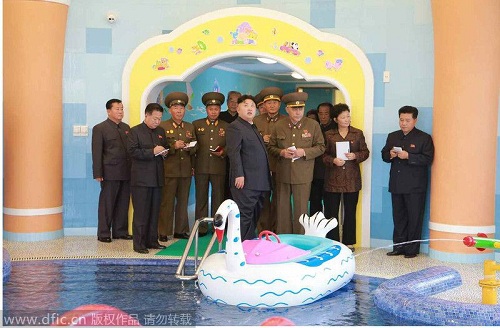 Lãnh đạo Triều Tiên Kim Jong-un trong một bức ảnh được đăng tải trên trang mạng xã hội Tweeter hôm 27.10
