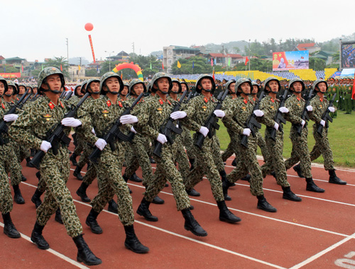 Đặc công tinh nhuệ tại lễ duyệt binh kỷ niệm 60 năm chiến thắng Điện Biên Phủ 