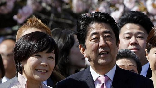 Thủ tướng Nhật Bản, ông Shinzo Abe cùng vợ, bà Akie Abe 