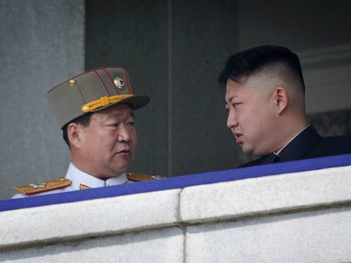Ông Choe Ryong-hae và lãnh đạo Triều Tiên Kim Jong-un