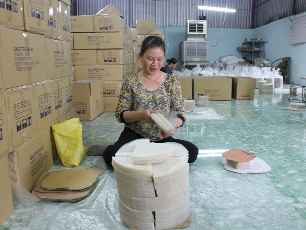 Chị Linh đã xuất khẩu bánh tráng đi Pháp được gần 20 năm 