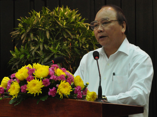 Phó thủ tướng Nguyễn Xuân Phúc phát biểu tại hội nghị 