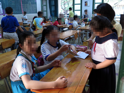 Học sinh tiểu học tại TP.HCM học thêm luyện thi vào Trường THPT chuyên Trần Đại Nghĩa chiều 11.3 