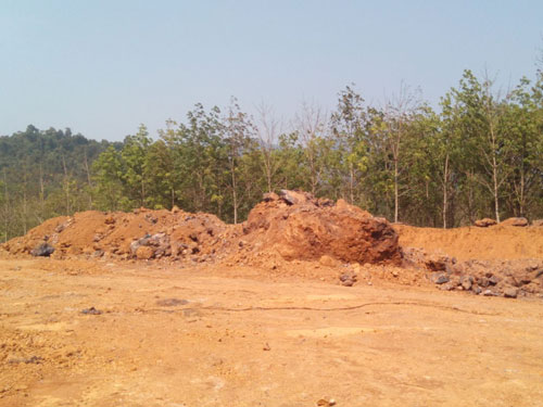 Hiện trường khai thác quặng sắt trái phép tại mỏ Đại Sơn, xã Hương Phú