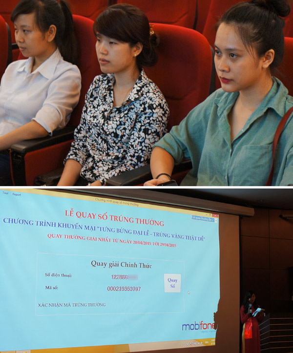 Bạn Phạm Phương Minh (áo xanh) và các khách mời chăm chú theo dõi quay số tại MobiFone Hà Nội.