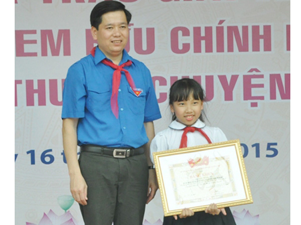 Em Nguyễn Hồng Tú, lớp 4A5, Trường Tiểu học Thành Công B, Hà Nội đoạt giải đặc biệt. 