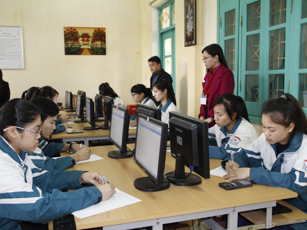 ĐH Quốc gia Hà Nội tổ chức thi thử cho HS ở Thái Nguyên 