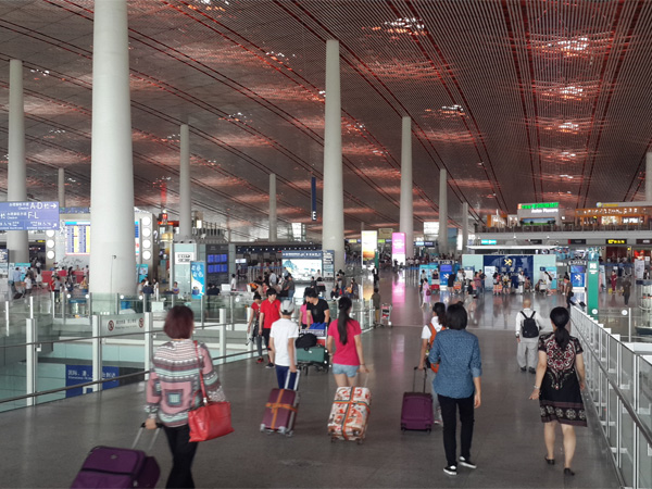  Hệ thống xử lý hành lý (BHS) Siemens được lắp đặt tại sân bay quốc tế Bắc Kinh, là sân bay lớn thứ 2 trên thế giới sau sân bay Atlanta của Mỹ. 