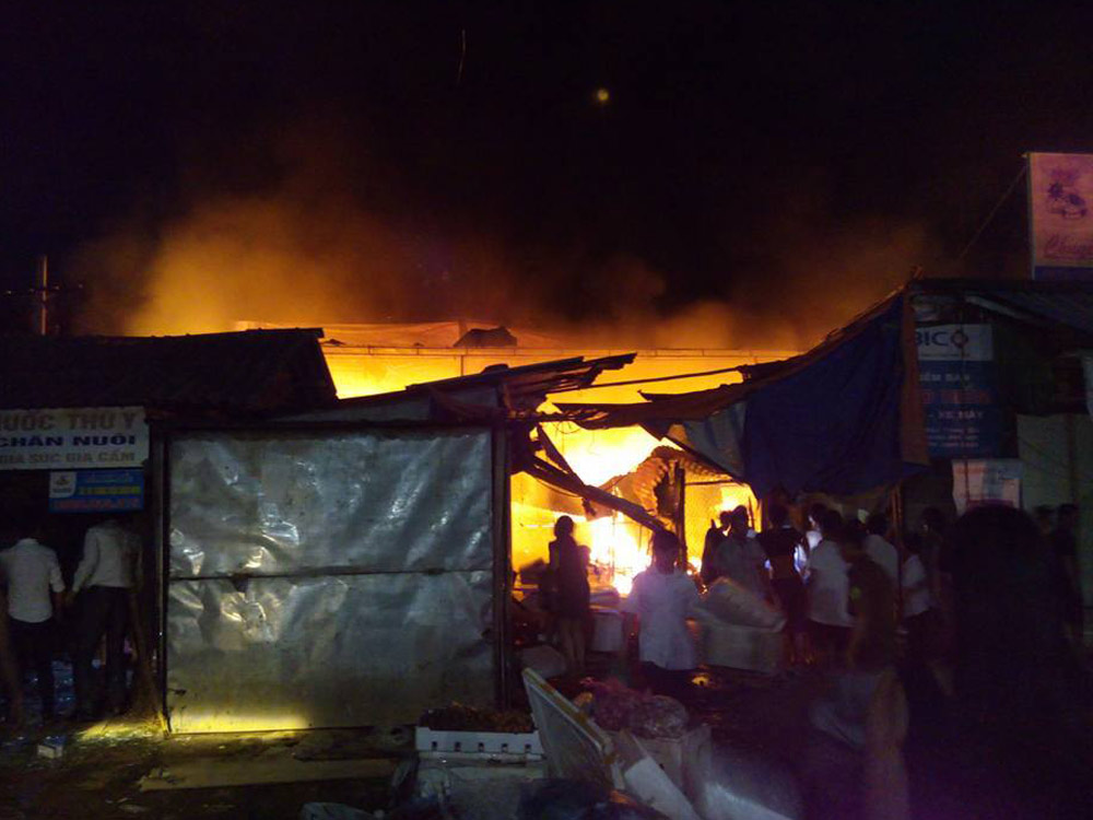 Hiện trường vụ cháy chợ Bộng