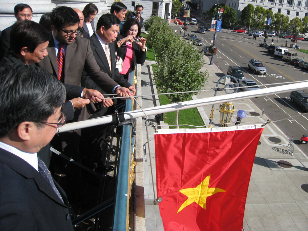 Lễ thượng cờ VN tại Tòa thị chính San Francisco ngày 2.9.2008 