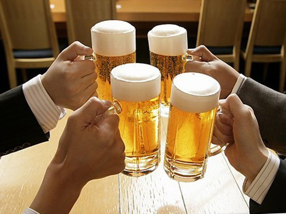 Các chuyên gia khuyến cáo không nên xông hơi sau khi uống rượu bia ((http://www.deonbev.com/)