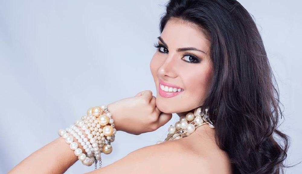  Hoa hậu Trái đất Paraguay 2015 Myriam Arévalos được chỉ định là người thay thế Laura. Ảnh: Chụp màn hình Missosology.