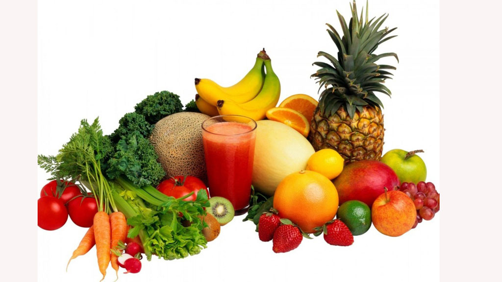 Da mụn cần xây dựng chế độ ăn uống với nhiều rau xanh và trái cây tươi