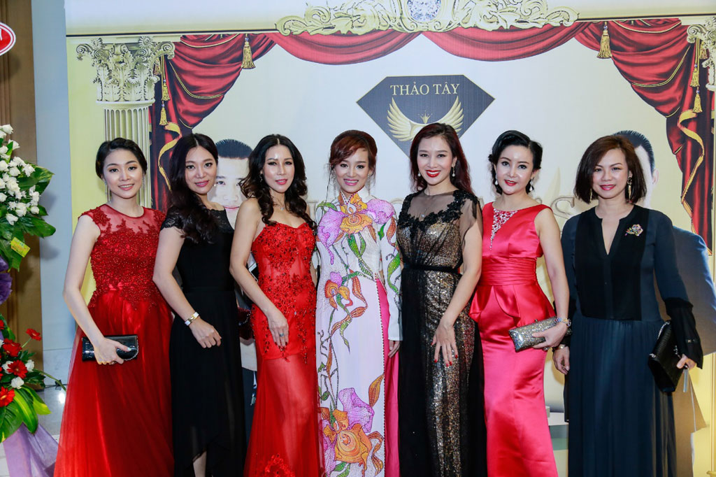 Ngoài ra còn có sự tham dự của Miss Áo Dài Doanh Nhân – Nguyễn Thị Bích Ngọc