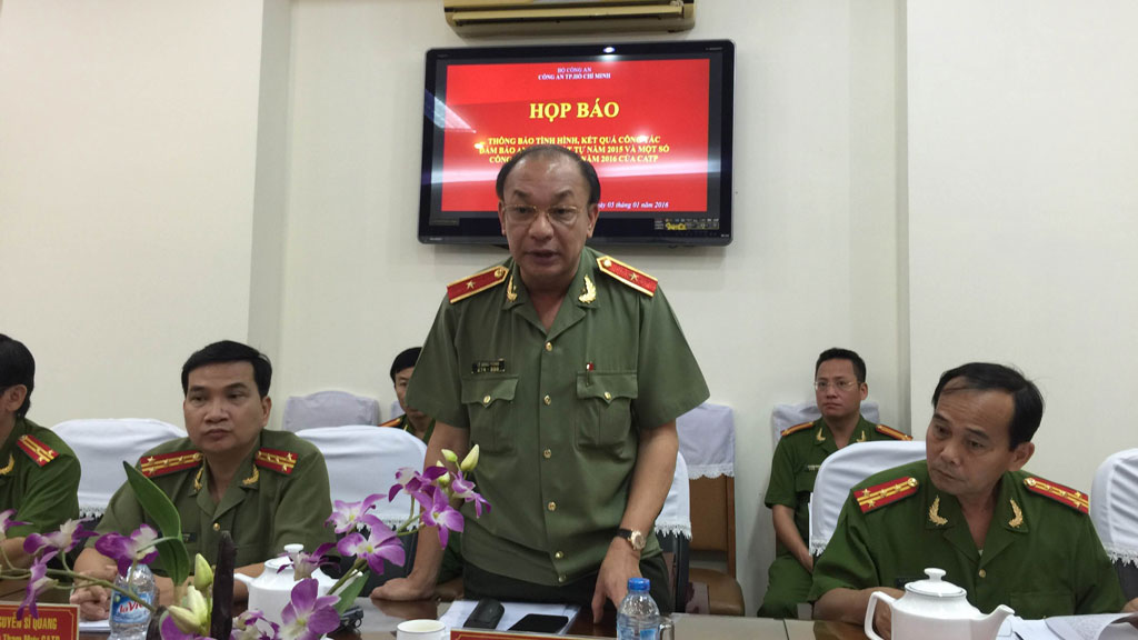 Thiếu tướng Lê Đông Phong chỉ đạo tại cuộc họp - Ảnh: Đàm Huy