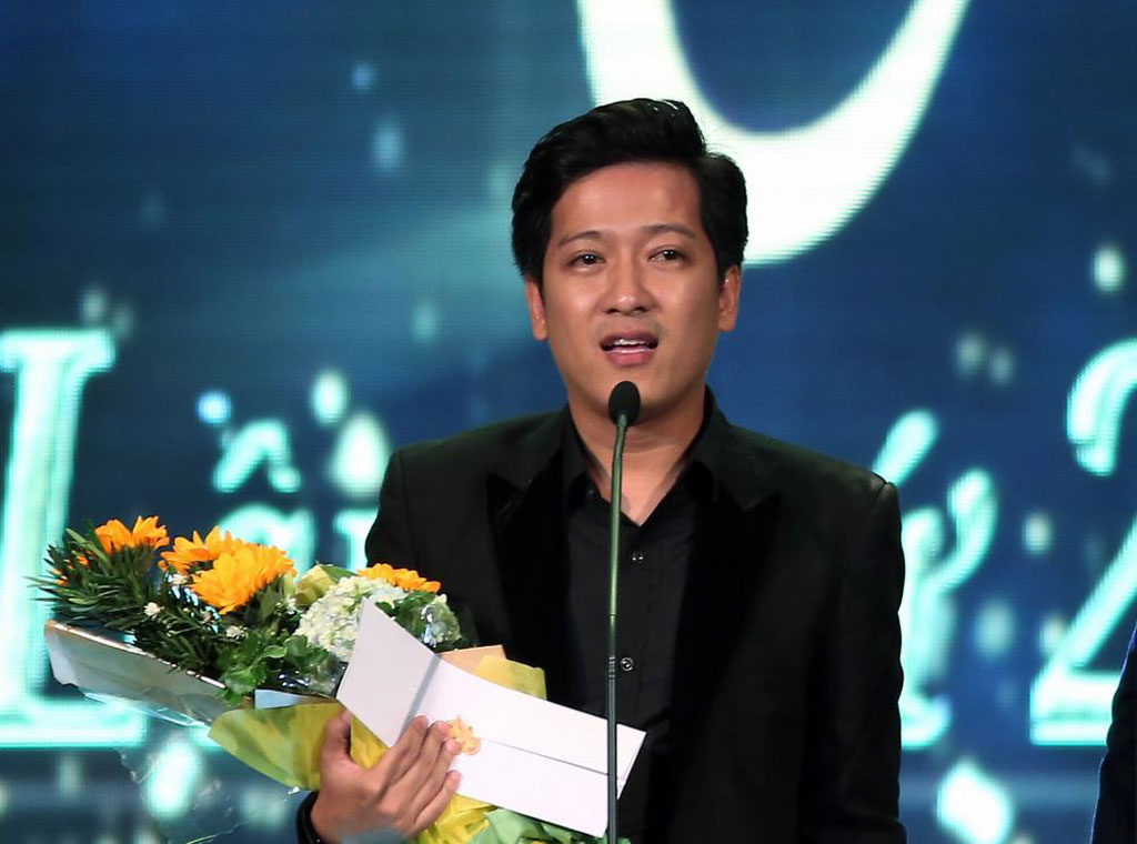 Trường Giang bất ngờ lập cú đúp với 2 giải thưởng Nam diễn viên sân khấu và Diễn viên hài.