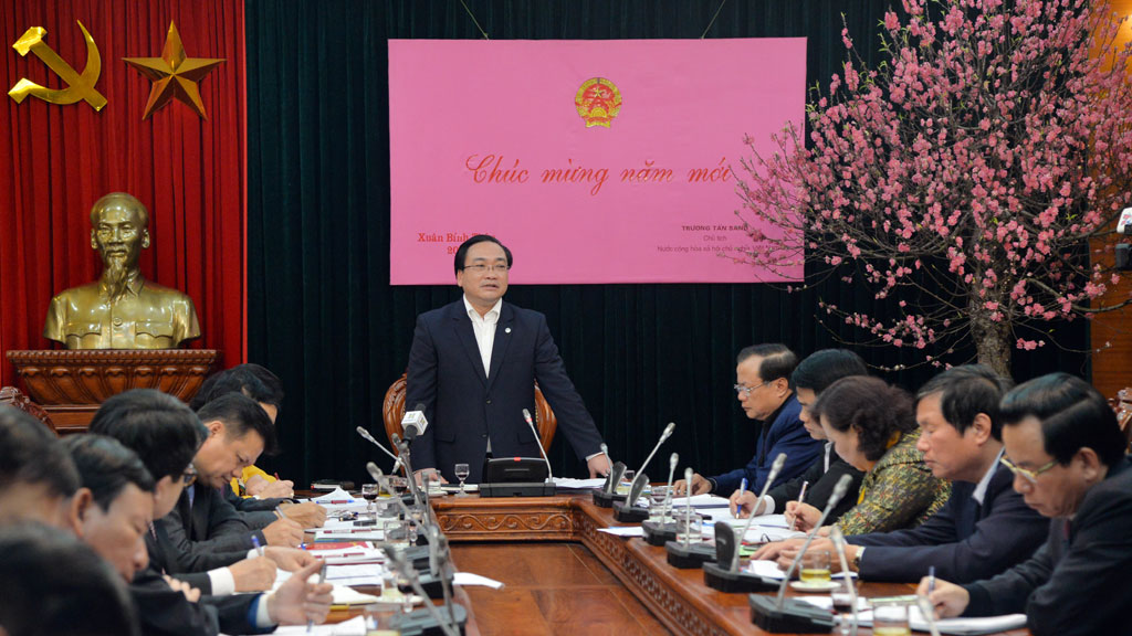 Bí thư Thành ủy Hà Nội Hoàng Trung Hải phát biểu tại cuộc họp - Ảnh: Bình Minh