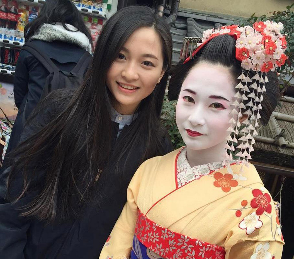 Cô em Huyền Trang xinh đẹp không kém cạnh chị, cô vừa đạt Á khôi  Miss VYSA Nhật Bản.