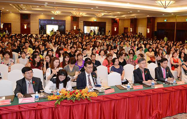 Lễ khai trương thu hút hơn 1000 khách hàng tham dự cho thấy sức hút rất lớn của thương hiệu JW tại Việt Nam.