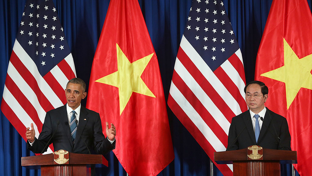  Chủ tịch nước Trần Đại Quang và Tổng thống Mỹ Obama tại buổi họp báo. Ảnh: Đàm Duy