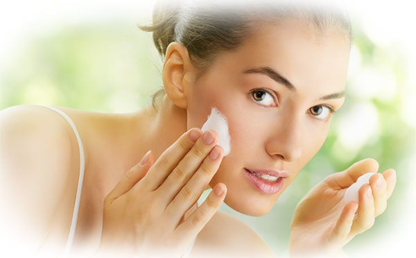 Nhớ rửa mặt thật kỹ trước và sau khi sử dụng serum chống lão hóa