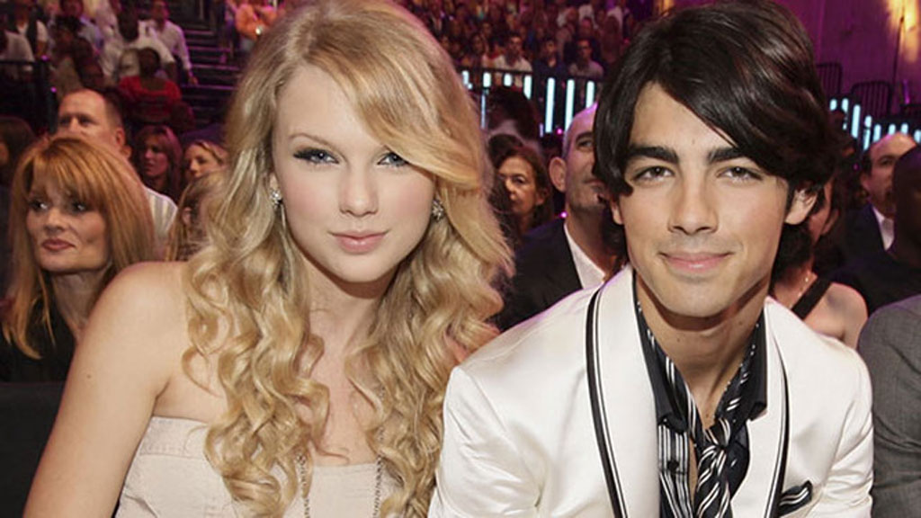 Taylor Swift và Joe Jonas năm 2008 (AFP)