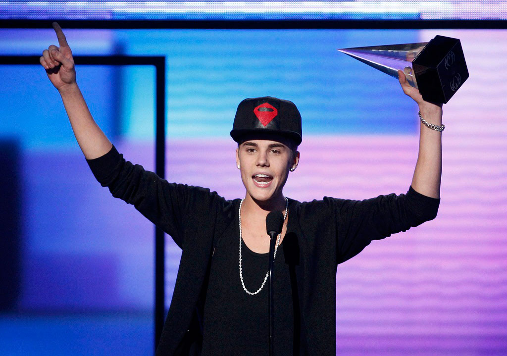 Justin Bieber – ‘ông hoàng tai nạn’ sân khấu - Ảnh: Reuters