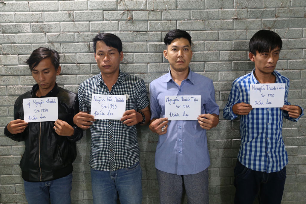 Khánh, Thành, Tựu và Liêm lúc bị bắt - Ảnh: Đỗ Trường