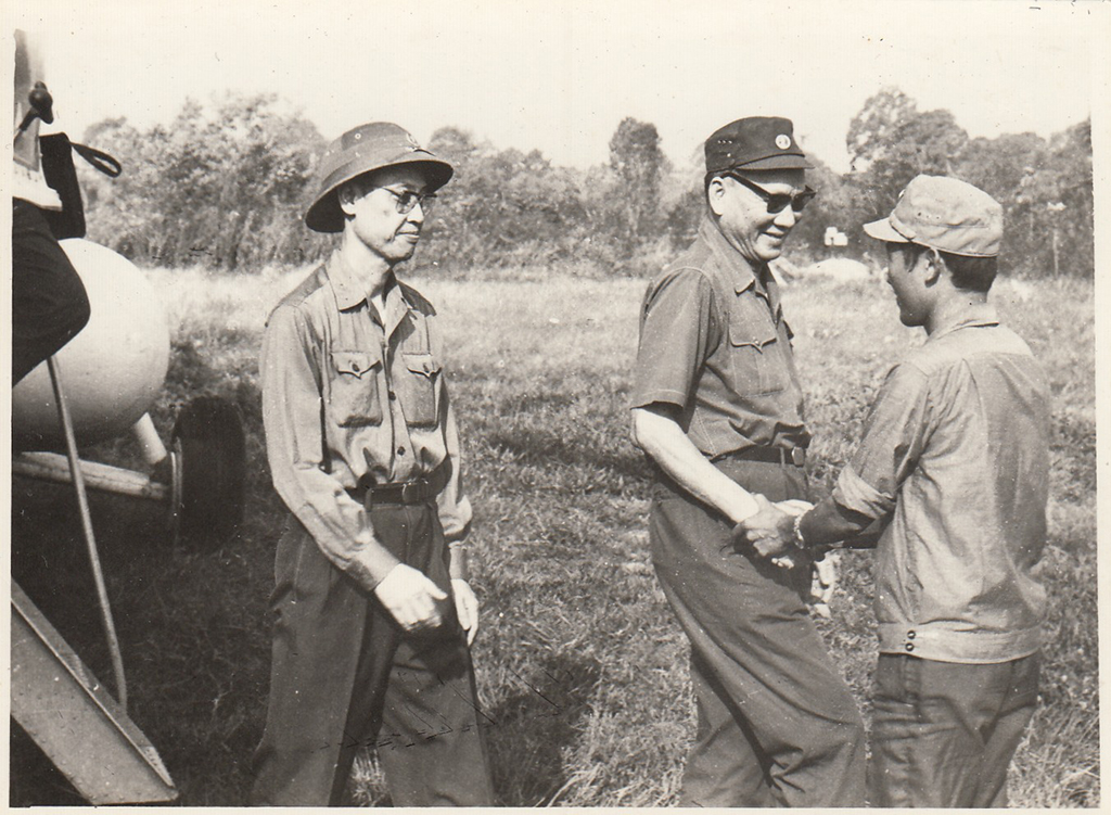 Đại tướng Lê Đức Anh ở chiến trường Campuchia ẢNH: TƯ LIỆU GIA ĐÌNH