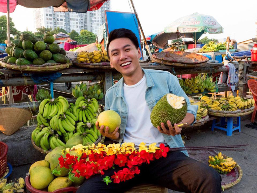 Đinh Võ Hoài Phương, chủ kênh Khoai Lang Thang được nhiều người trẻ yêu thích bởi kênh du lịch, khám phá ẩm thực bổ ích. Ảnh: Nhân vật cung cấp