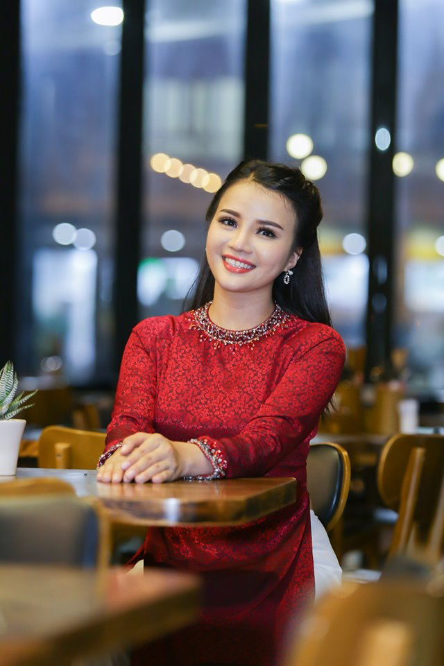 Bán đi nhiều tài sản, nữ ca sĩ mong muốn theo đuổi nghiêm túc niềm đam mê ca hát - Ảnh Nguyễn Lâm