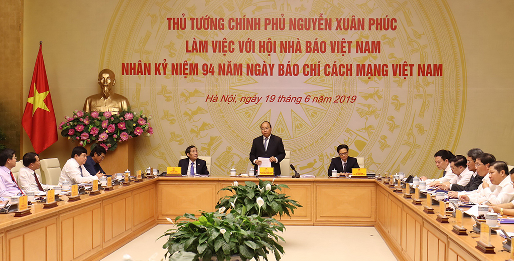 Thủ tướng Nguyễn Xuân Phúc chủ trì buổi làm việc với Hội Nhà báo VN ngày 19.6 Ảnh: Gia Hân