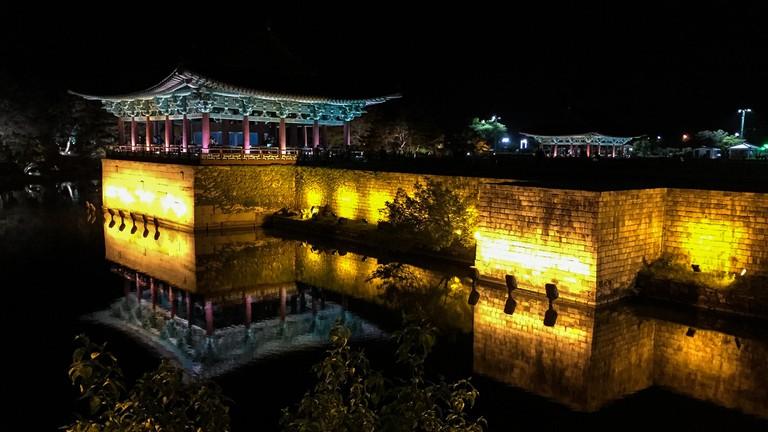 Gyeongju là thành phố tập trung rất nhiều đền đài và công trình kiến trúc cổ