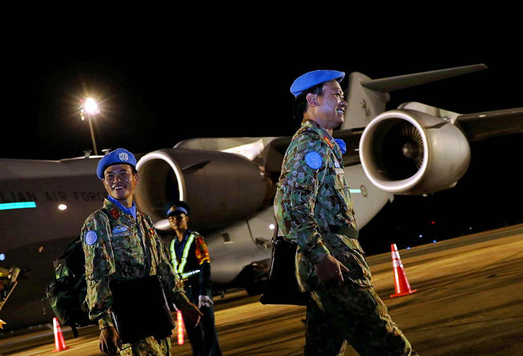 Cán bộ, chiến sĩ tham gia gìn giữ hòa bình từ Nam Sudan về đến sân bay Tân Sơn Nhất, TP.HCM Ảnh: Ngọc Dương