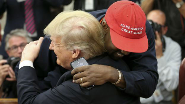 Tuy trước đây từng ủng hộ ông Donald Trump nhiệt thành, Kanye West giờ đây cho rằng anh đã bị mất niềm tin (Ảnh: Getty)