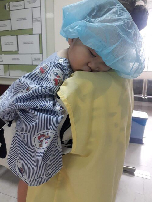 Ninh Dương Lan Ngọc cập nhật hình ảnh mới nhất của bé Như Ý sau ca phẫu thuật đầu tiên. Ảnh: FBNV