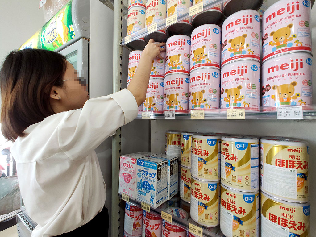 Một số sản phẩm sữa công thức dành cho trẻ của Nhật được người tiêu dùng ưa chuộng ẢNH: NGỌC DƯƠNG