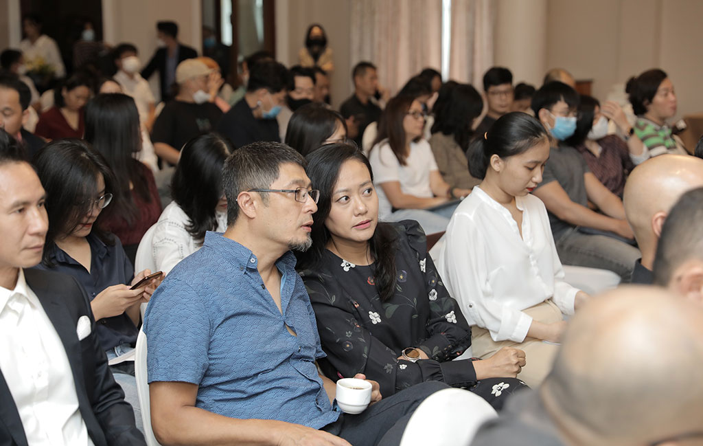 Đạo diễn Charlie Nguyễn và diễn viên Hồng Ánh đến tham dự hội thảo - Ảnh: BTC