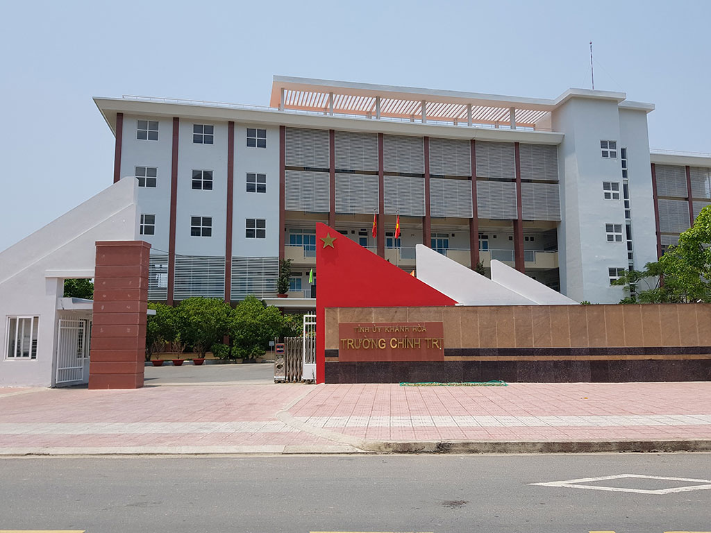 Trường Chính trị tỉnh Khánh Hòa (mới) nằm ở ngoại ô nhưng phải đổi 2 khu đất “vàng” trung tâm TP.Nha Trang ẢNH: HIỀN LƯƠNG 