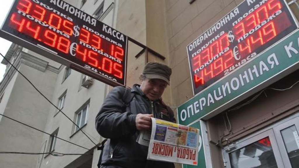 Người Nga không hài lòng về tình hình kinh tế hiện tại, nhưng họ vẫn tin vào tài lãnh đạo của Tổng thống Putin và đánh giá cao việc giữ vị thế của nước Nga trên trường quốc tế - Ảnh: Reuters