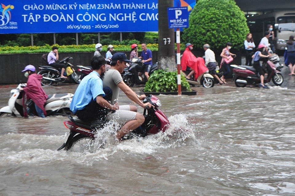 mua-lon-o-ha-noi