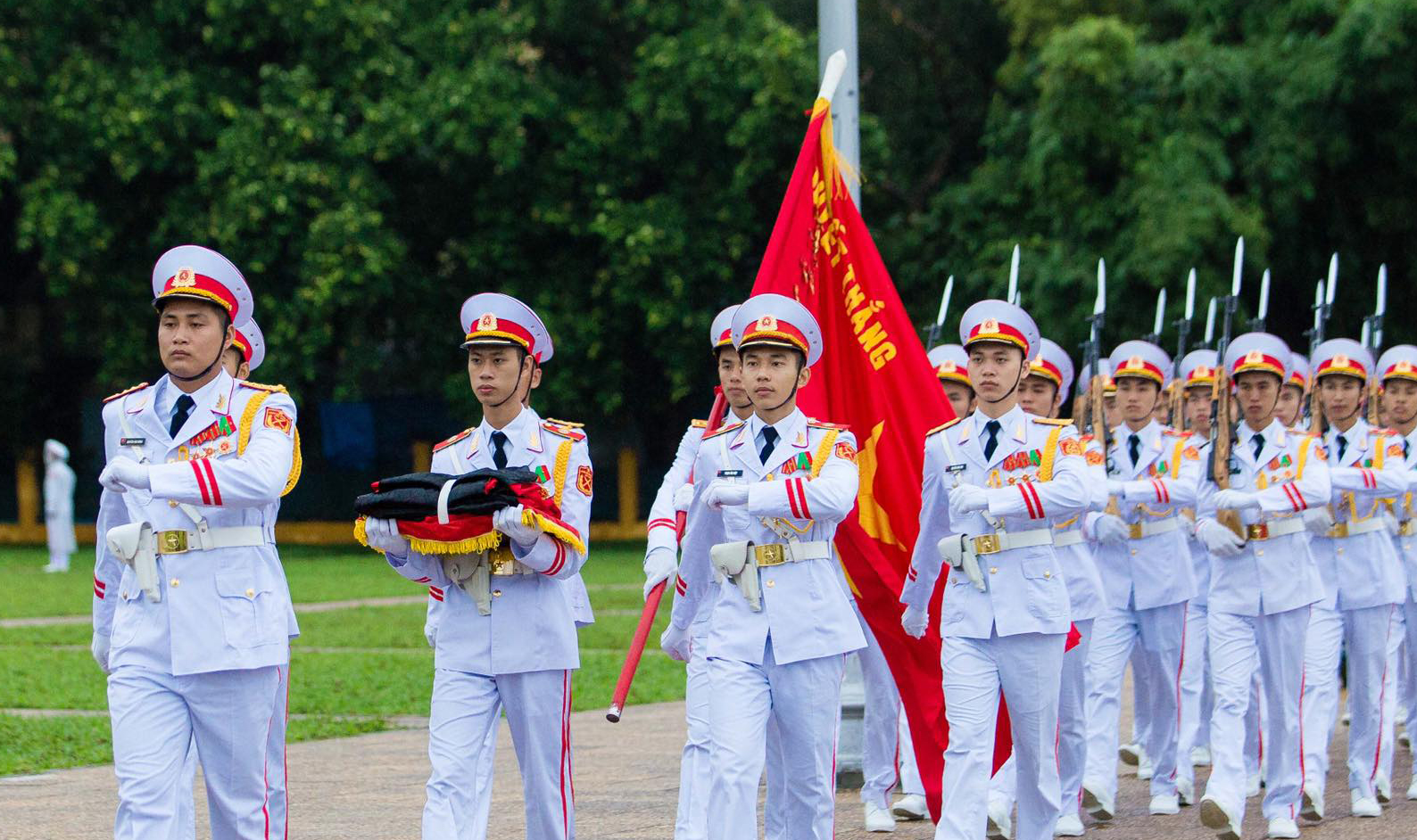 thuong-co-quoc-tang-Le-Kha-Phieu