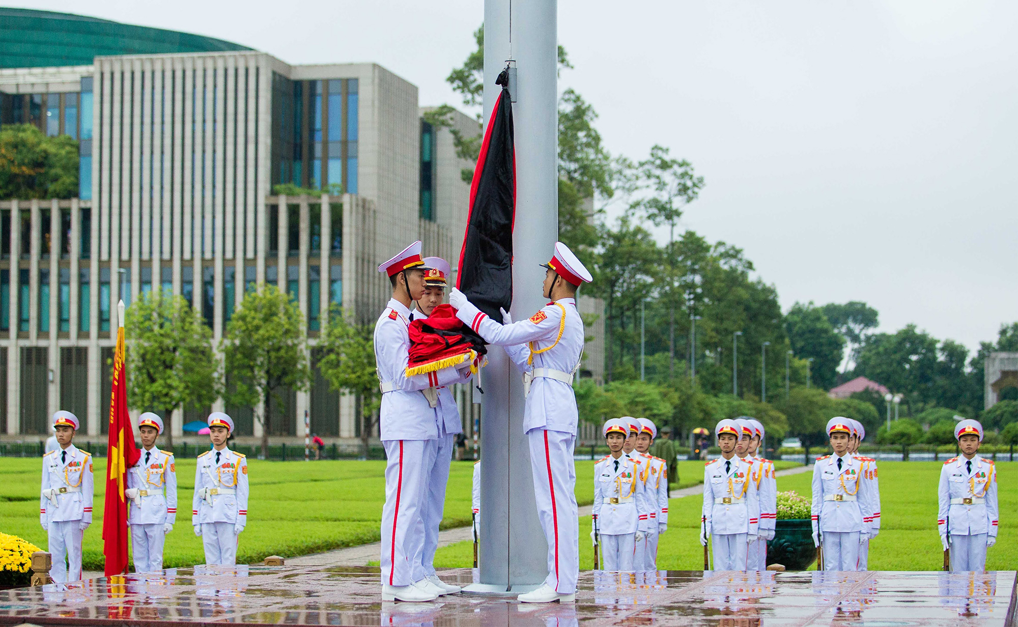 thuong-co-quoc-tang-Le-Kha-Phieu