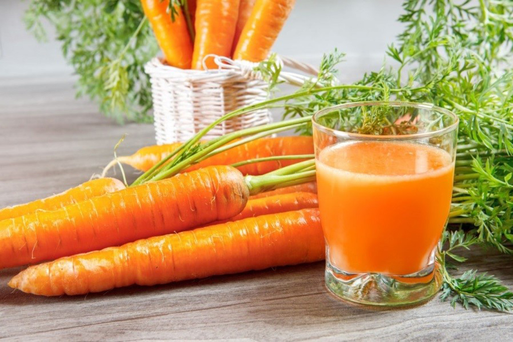 Nước ép cà rốt vừa trị mụn lại tốt cho sức khỏe