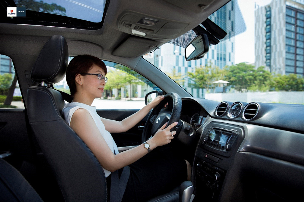 Tinh thần cầu tiến và chuộng sự đổi mới của Chiêu Hà được thể hiện qua chiếc Suzuki Vitara mà chị lái 
