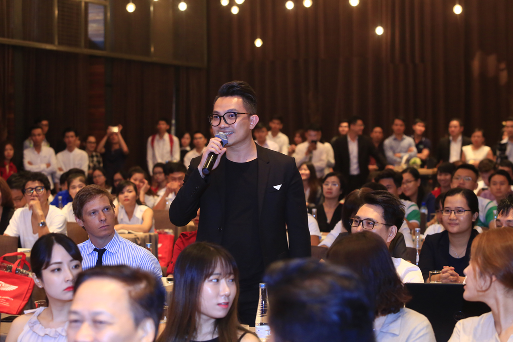Đào Anh Tuấn, Chairman CEO nhà hàng Moo Beefsteak và nhiều doanh nghiệp lớn đã bày tỏ sự ủng hộ và sẵn sàng đặt hàng SV Đại học HIU