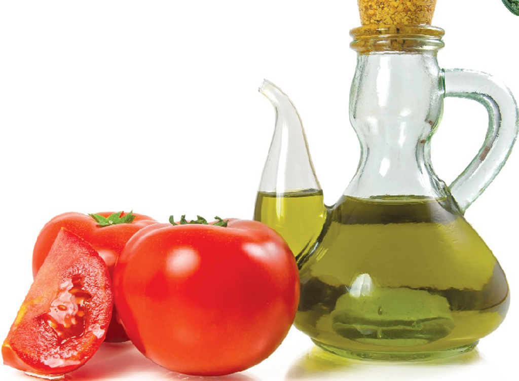 Cà chua, sữa chua và dầu oliu giúp da trắng hồng, mềm mại tự nhiên