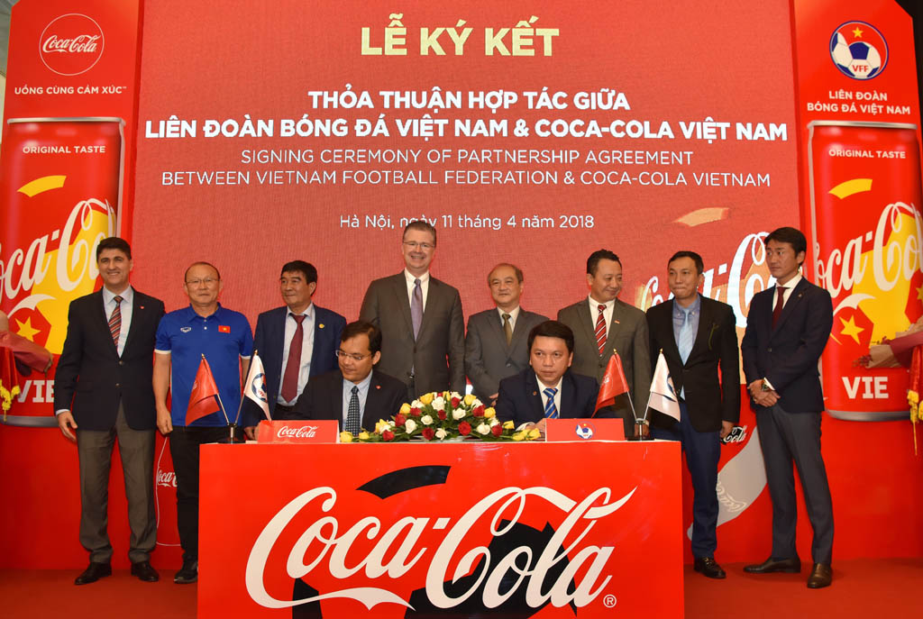 “Cú bắt tay” hợp tác giữa Coca-Cola và VFF sẽ tiếp thêm sức mạnh và động lực cho các đội tuyển bóng đá quốc gia
