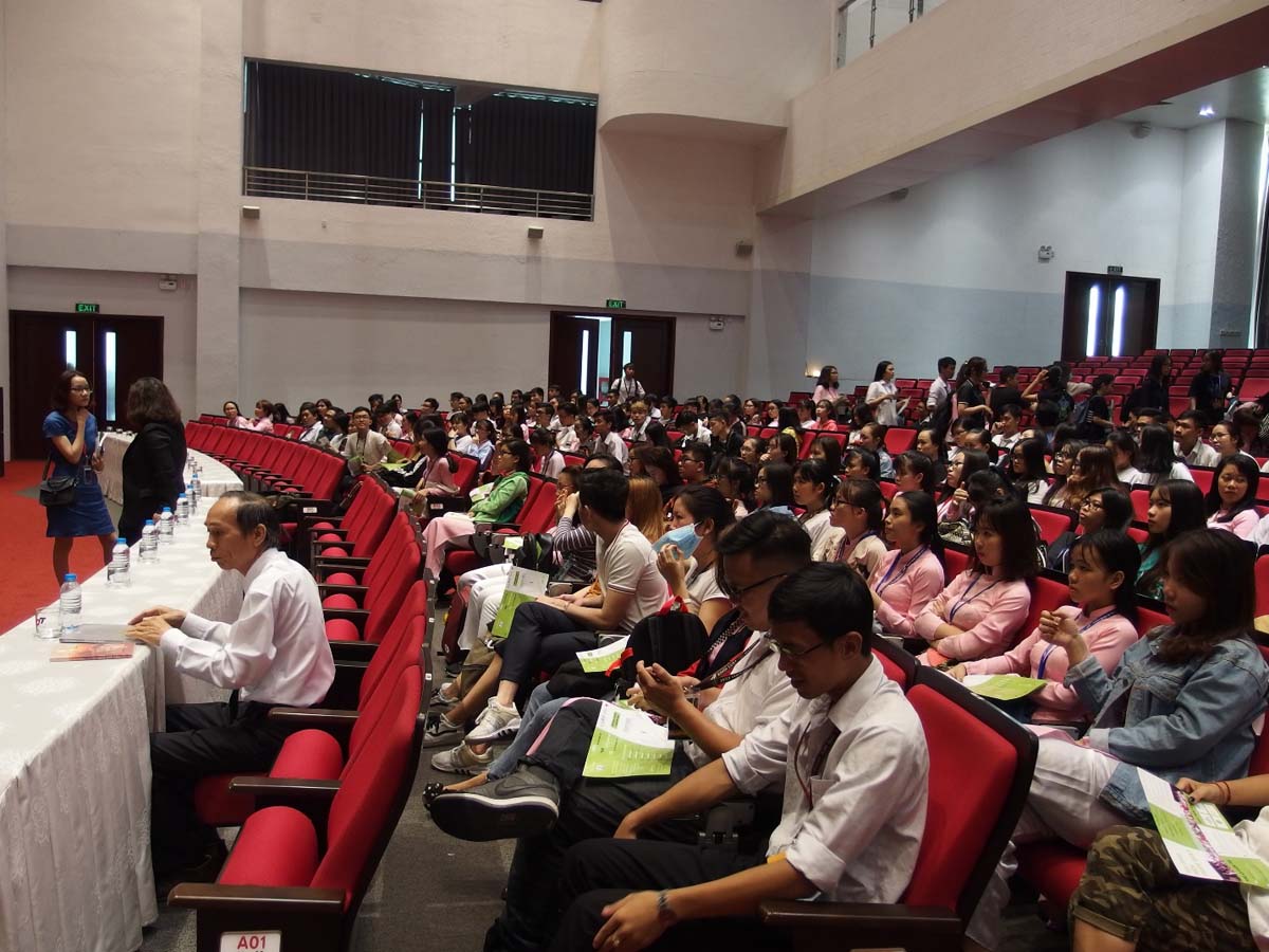 Hội thảo còn có tham dự đông đảo của các bạn sinh viên Đại học Tôn Đức Thắng