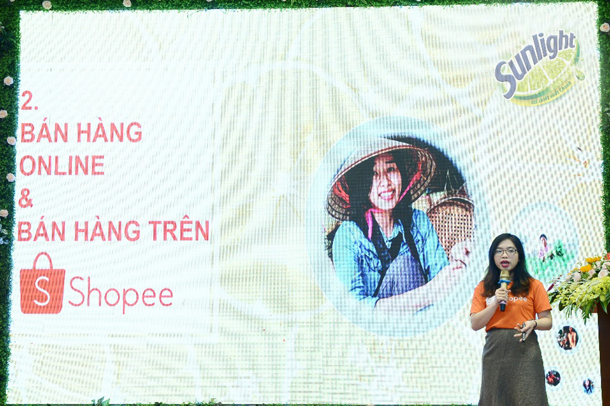 Chị Nguyễn Lê Ly Na, Quản Trị Cộng Đồng Người Bán Hàng Shopee chia sẻ về cách thức bán hàng trên mạng (online)